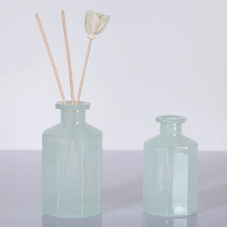 reed diffuser bottle